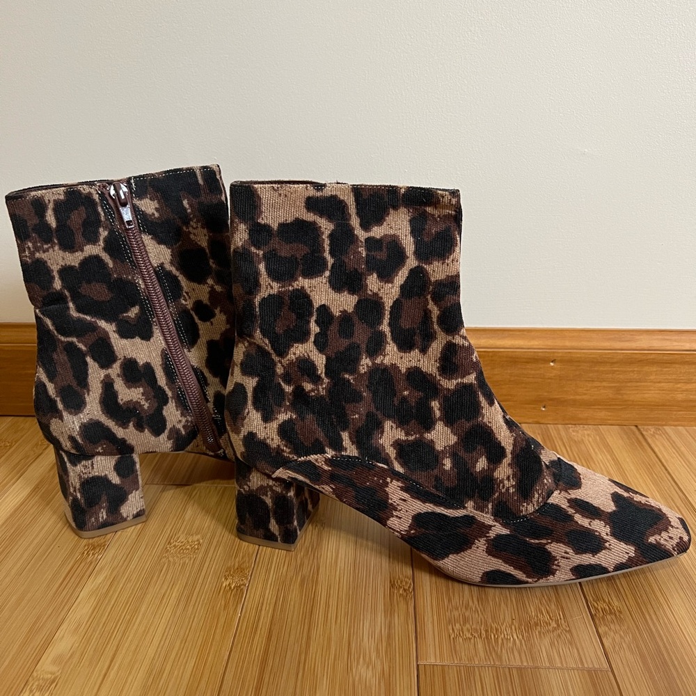 Leopard print ankle boots size 10